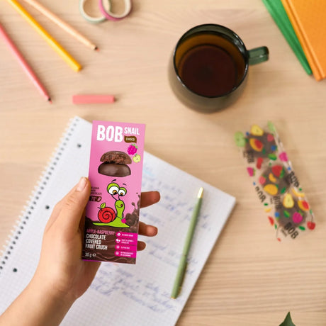 Bob Snail Choco Apple and Raspberry Snack in Dark Chocolate - 30 g